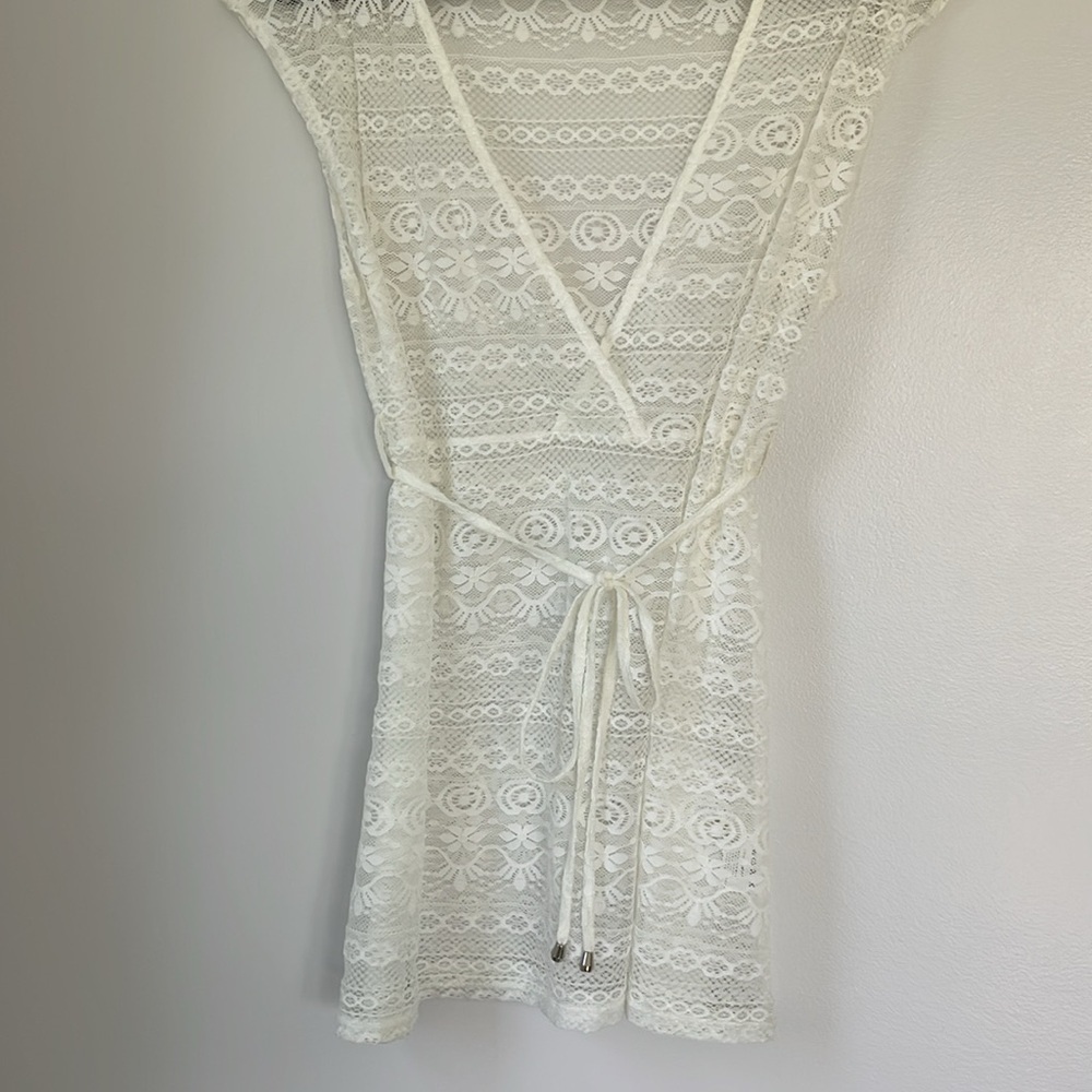 Lace bathing suit cover “Hotouch” cream size M 💯 percent polyester.